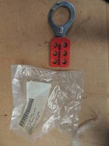 lot 565 image: Lockout switches DLA500-90-A-A675-0205
