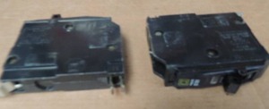 lot 585 image: breaker switches 10 AMP qty12