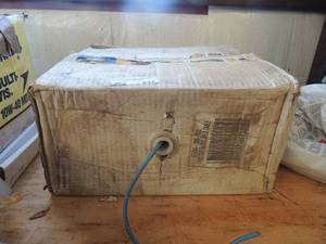 lot 615 image: Blue PREMISE Cable #R7L604 blue in white box