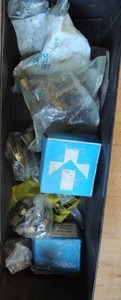 lot 625 image: Tub of brass compression 14 od 14PT