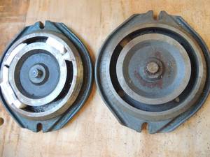 lot 626 image: 19 diameter steel plates  x 2