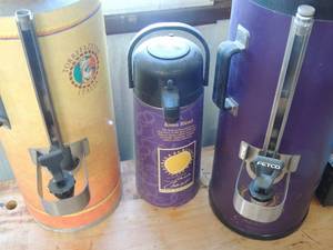 lot 627 image: 4 fetco drink dispensers 1 mini coffee dispenser