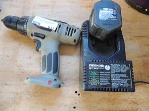 lot 631 image: Porter cable drill with Charger and battery 12 volt
