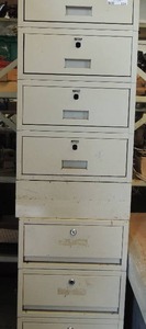 lot 634 image: 2 cream color filing cabinets 4 drawers