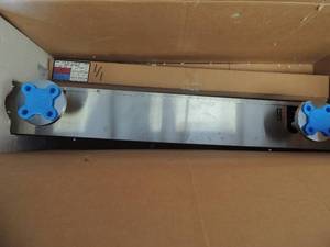 lot 635 image: sample port PN 314 42x5 box of Genuine aquafire lamps base color mauve- blue 254NMpn #14293