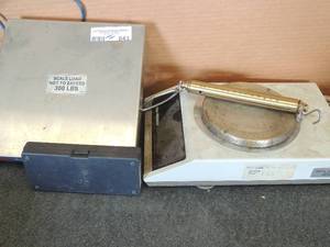 lot 643 image: 4 scales- 1 is 300lb weight limit,   MI Tutoyo mini scale in black box     hanging chatillion up to 12 lbs      mettier scale pm 2000