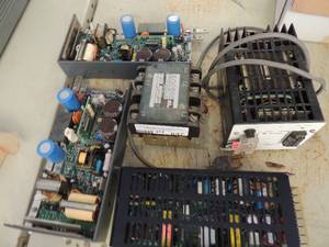 lot 647 image: 4 electronic motherboards1 gould power module 25a-HRC volt settings