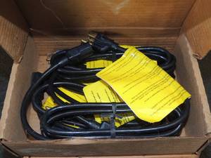 lot 650 image: 2 motherboards and box of electric plugs