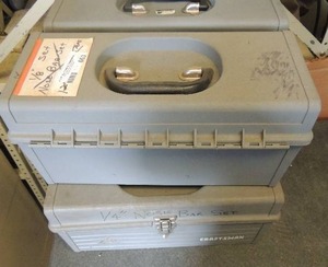 lot 663 image: 4 Gray Craftsman plastic tool boxes