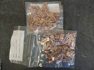 lot 675 image: Bag of electric components