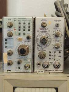 lot 701 image: Triggering delay time base amplifiers x 2 Dual time base amplifier with screen m#8692-API