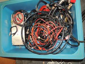 lot 724 image: wires and co ax cabels