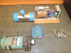 lot 780 image: Parker motion DC-4 power supply Lakonawa Cordererer motor 55LF maxhead 25.6  max cap. 17.1 light output 1HJ0854