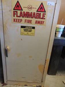 lot 786 image: Storage container for flamable liquids44x23x18