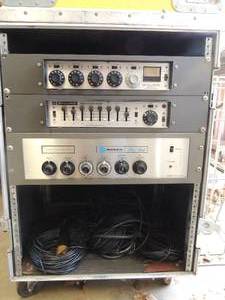 lot 787 image: Bogen flex pack amplifier 29x29x22 shure microphone mixer on cart