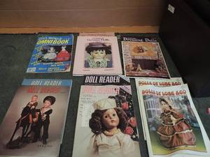 lot 791 image: 10 antique doll reader 1983 collectors guide