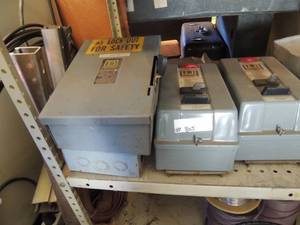 lot 805 image: 4 square D fuse boxes