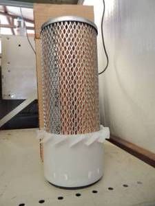 lot 815 image: 6 NAPA air filters 2276