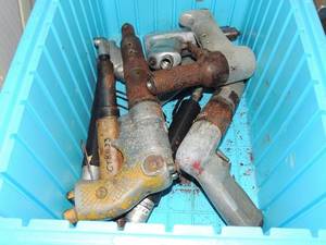 lot 819 image: Assorted drill presses