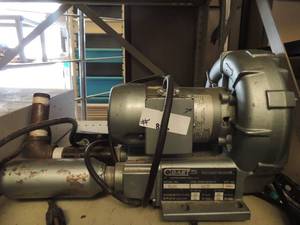 lot 823 image: Gast regenair Berton harbor pump R2103 Serial 0587