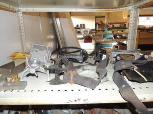 lot 827 image: Various metal  clamps some have belts