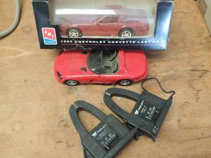 lot 837 image: 2 red 1995 CORVETTE  last 2R-1-1882XC engine 5.7 liter introduced 1990 AMT ERTL toys