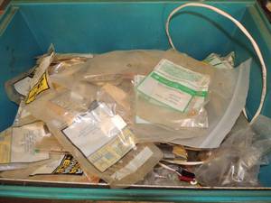 lot 864 image: Electronic components