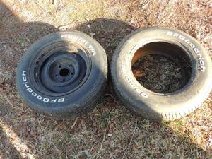 lot 883 image: 2 BF Goodrich TIRES  only 1 on rim P215-6515 M&S 952H