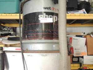 lot 904 image: Wet Dry Shop Vac small for shop area