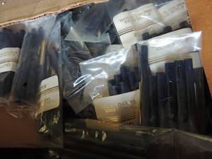 lot 29 image: 4 MIINI Glue GLITTER Sticks  BLUE