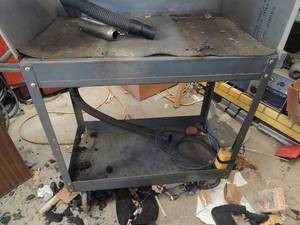 lot 935 image: Metal rolling cart with box on top 6High attached plug and vacume hoses