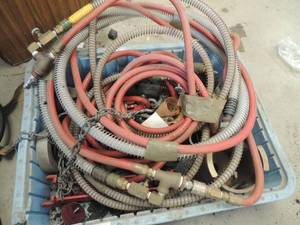 lot 941 image: Air hoses and attachments
