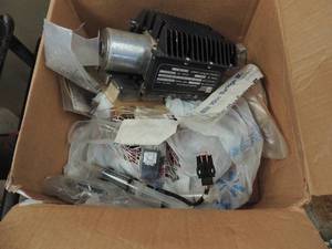 lot 947 image: Box of electrical components