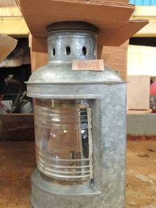lot 949 image: Outdoor metal light