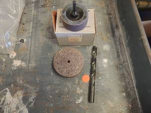 lot 952 image: Box sanding drums 1x2   -316 buffing pads