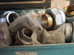lot 959 image: Box of 3001-A-40 watts reg pipe fittings