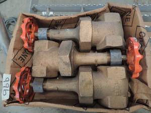 lot 966 image: three 1.25 Crane Brass Gate Valve red handle  125s 200 WOG