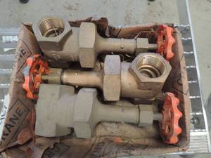 lot 967 image: three 1.25 Crane Brass Gate Valve red handle  125s 200 WOG