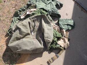lot 981 image: Mens Army uniforms size medium