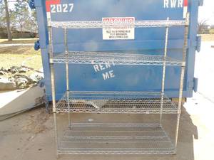 lot 985 image: Metal shelving unit (comes apart)