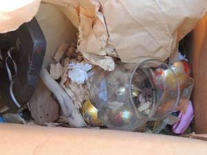 lot 992 image: Vintage Christmas bulbs in box