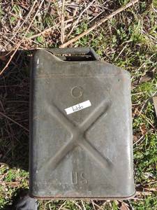 lot 999 image: U.S. MILITARY Metal gas can