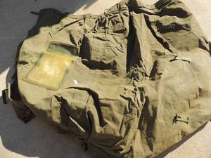 lot 1006 image: GREEN CANVAS JEEP TOP COVER