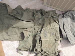 lot 909 image: U S MILITARY MEDICAL SPLINT SET TELESCOPIC SPLINT BAGS, & GENERATOR COVER