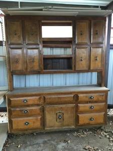 lot 923 image: Buffet and hutch no back  approx 6 ft L