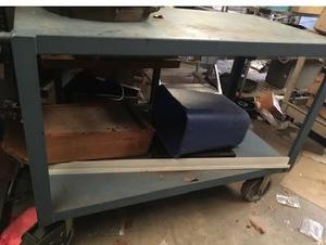 lot 962 image: Heavy duty blue work bench cart