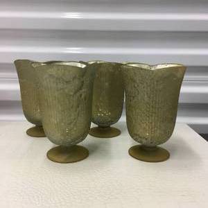 lot 154 image: Gold Frosted Glass Vases (4)