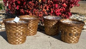 lot 8 image: 4 Wicker Baskets