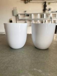 lot 19 image: 2 Small White Planters