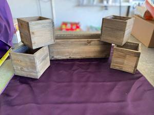 lot 43 image: 4 small and 1 Rectangular Wooden Planters